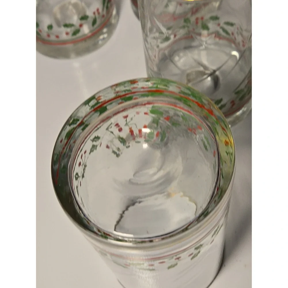 Vtg Glass HOLLY BERRY Christmas Drinking Glasses Tumblers Set of 4